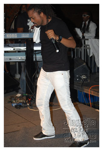 carnival_eruption_may24-093