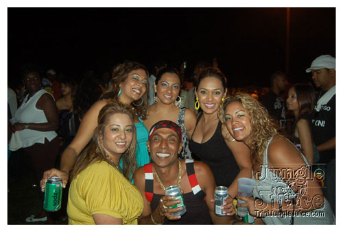 carnival_in_yuh_backyard_08-017