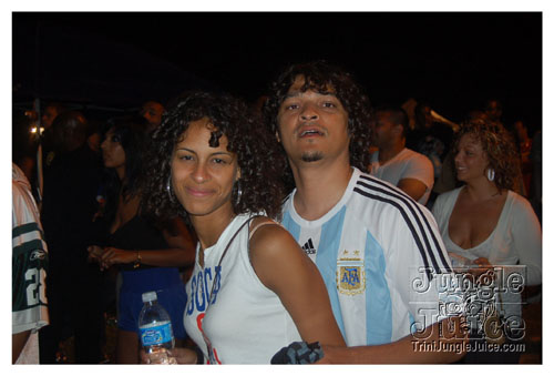 carnival_in_yuh_backyard_08-019