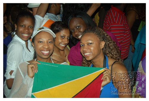 carnival_in_yuh_backyard_08-045