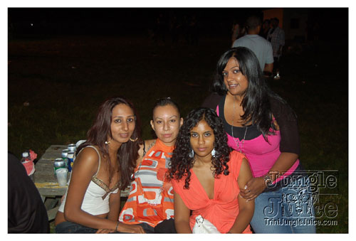 carnival_in_yuh_backyard_08-061