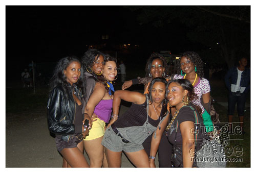 carnival_in_yuh_backyard_08-067