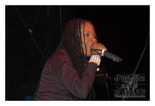 carnival_in_yuh_backyard_08-098