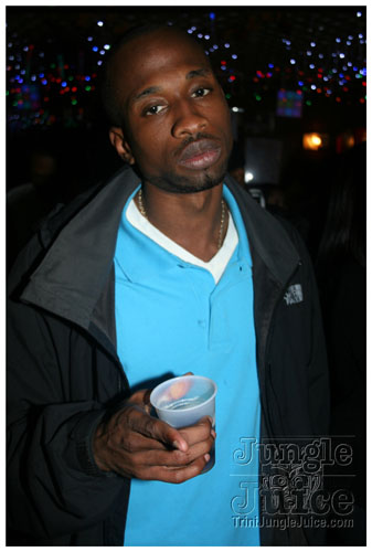 contagious3_nov26-006