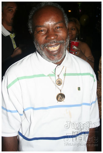 contagious3_nov26-010