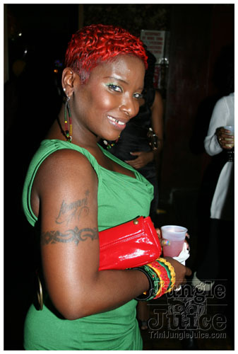 contagious3_nov26-011