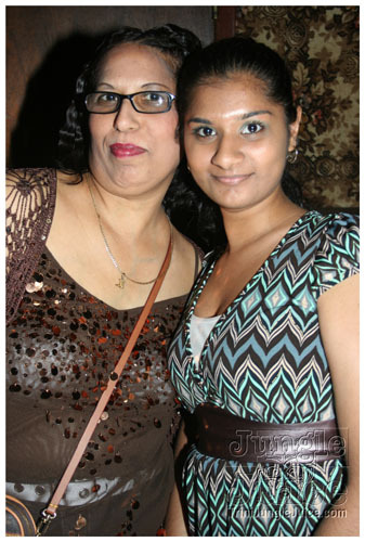 contagious3_nov26-050