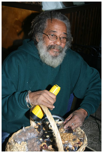 contagious3_nov26-061