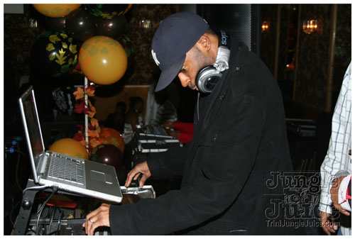 contagious3_nov26-072