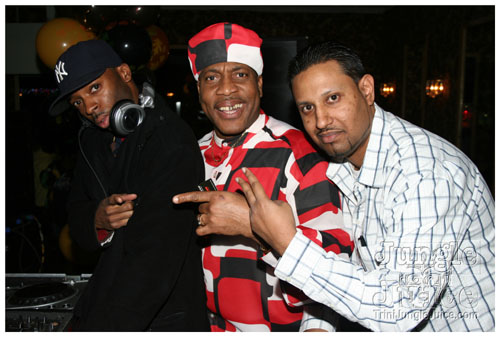 contagious3_nov26-073