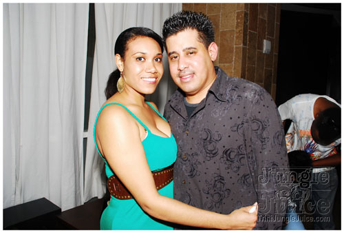 curious_the_rebirth_2008-004