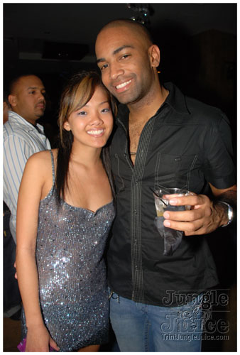 curious_the_rebirth_2008-008