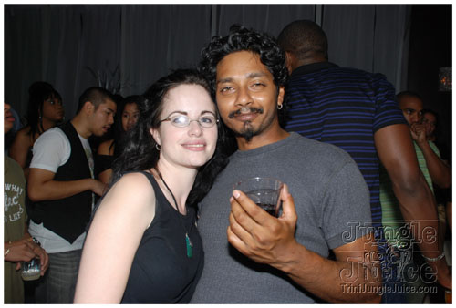 curious_the_rebirth_2008-013