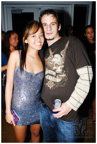 curious_the_rebirth_2008-021