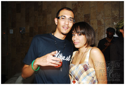 curious_the_rebirth_2008-045