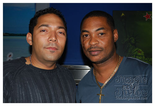 dr_jay_xmas_party_2k8-043