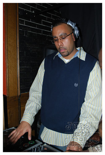 dr_jay_xmas_party_2k8-050