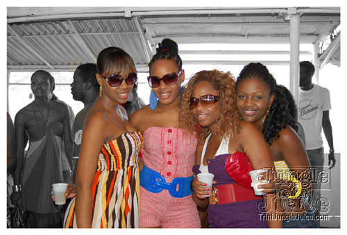 flight_cruise_premium_oct08-012