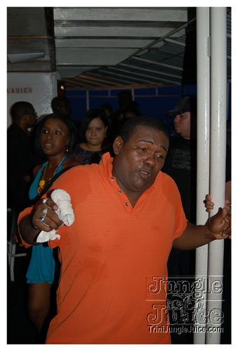 flight_cruise_premium_oct08-030