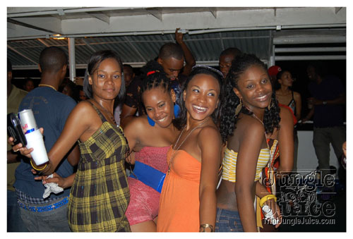 flight_cruise_premium_oct08-045