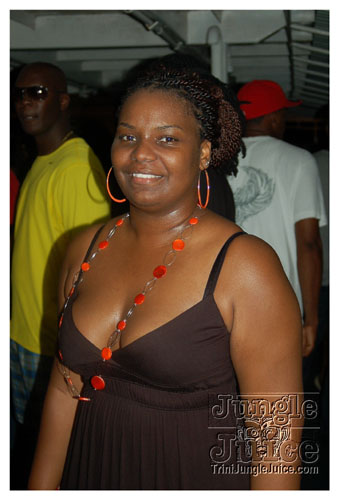 flight_cruise_premium_oct08-049