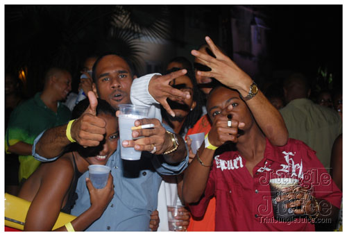 forbidden_addicted_dec27-022