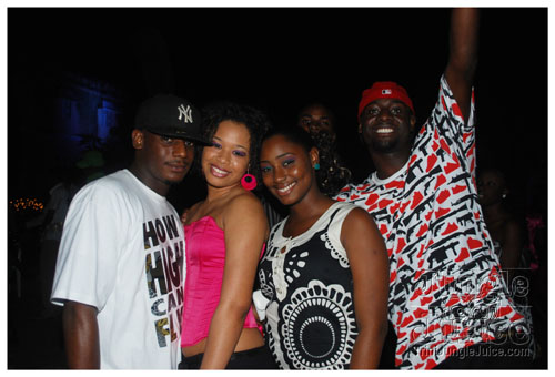 forbidden_addicted_dec27-052