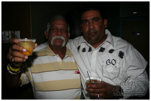 friends_bachannal_08-26