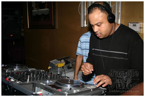 friends_bachannal_08-59