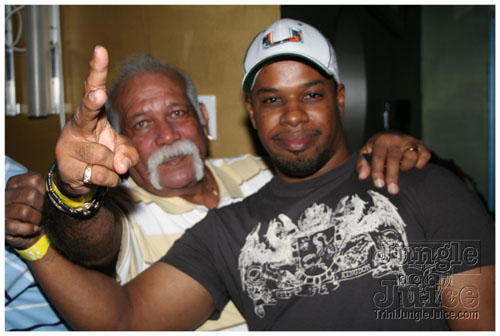 friends_bachannal_08-66