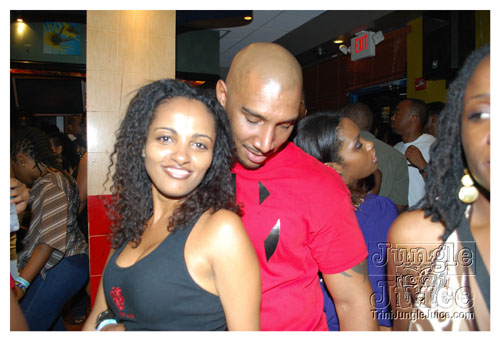 friends_miami_carnival_oct08-009