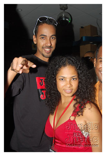 friends_miami_carnival_oct08-032