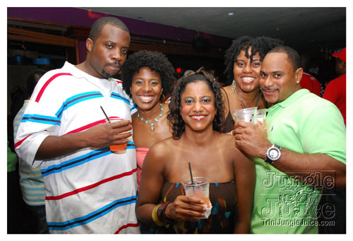 friends_miami_carnival_oct08-045