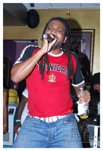 friends_miami_carnival_oct08-067