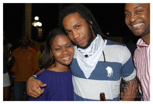 friends_miami_carnival_oct08-070