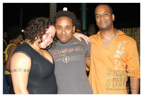 friends_miami_carnival_oct08-073