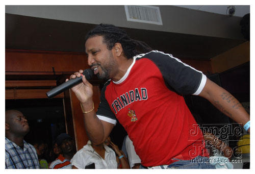 friends_miami_carnival_oct08-102