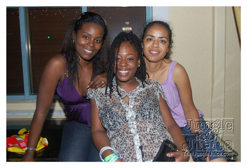 friends_miami_carnival_oct08-121
