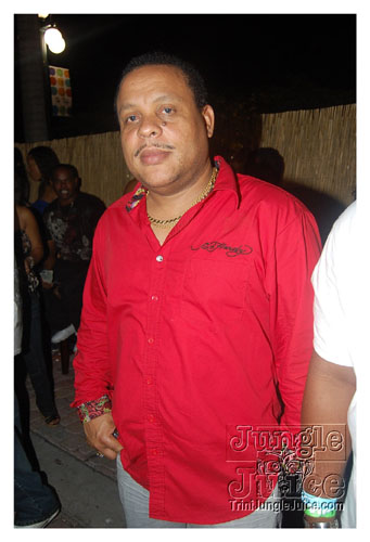 friends_miami_carnival_oct08-126