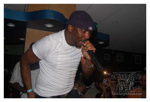 friends_miami_carnival_oct08-137