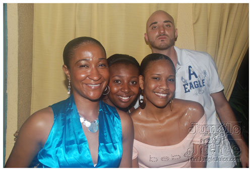 friends_oct08_precarnival-040