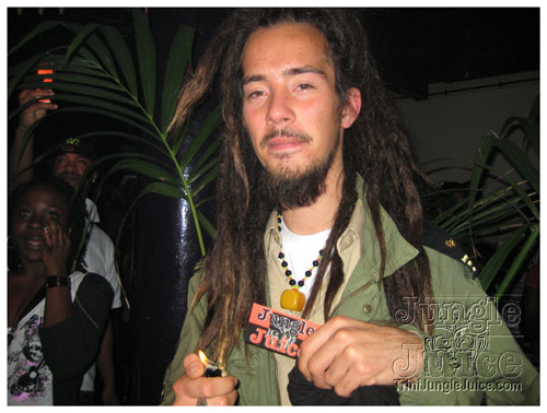 ganja_farmer_live_oct3-003