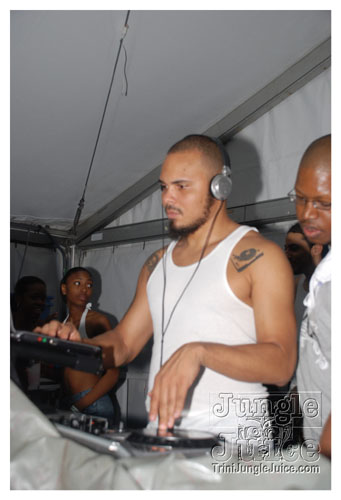 genx_wetfete_2008-054