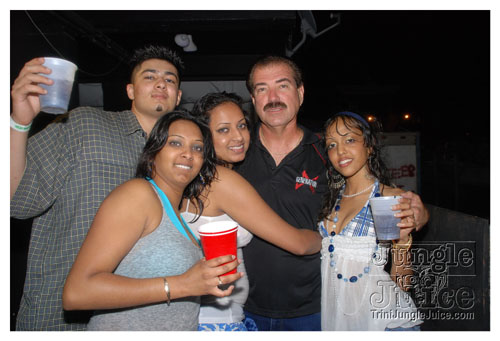 genx_wetfete_2008-075