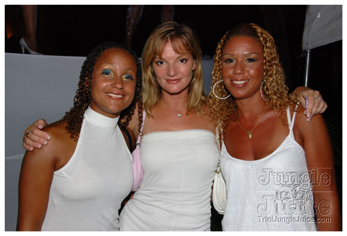 glow_barbados_2008-003