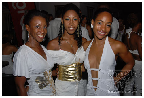 glow_barbados_2008-014