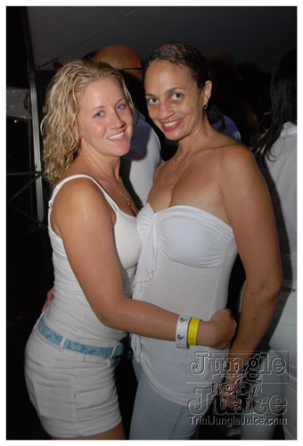 glow_barbados_2008-016