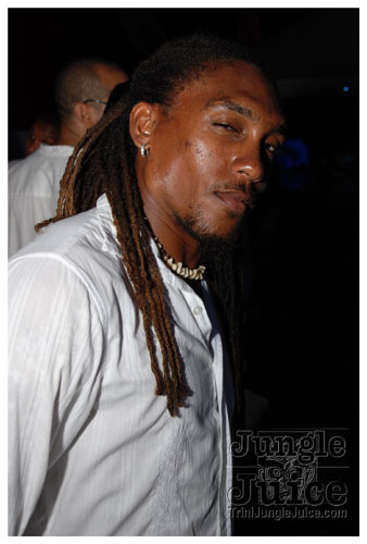 glow_barbados_2008-017