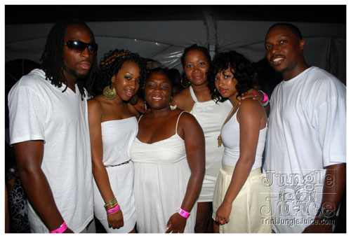 glow_barbados_2008-022