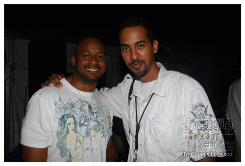 glow_barbados_2008-025